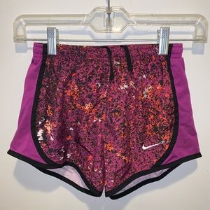Girl’s M Nike dri-fit shorts